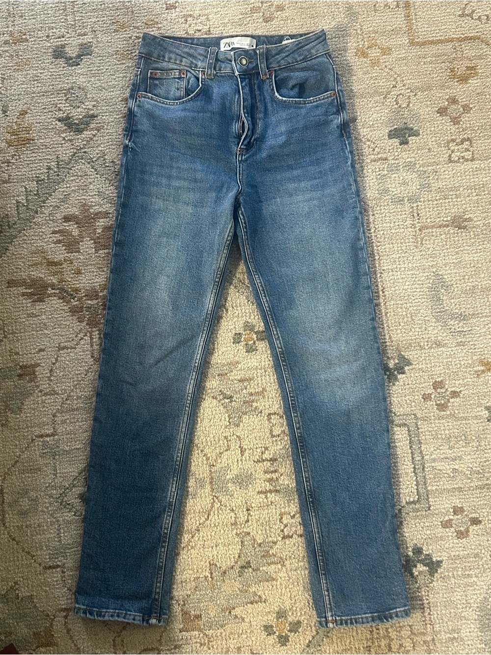 Zara Women's Straight Leg Jeans in Medium Blue